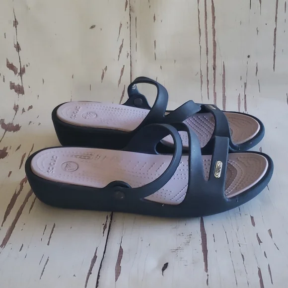 Crocs  blue And Purple slide sandals 10 - Picture 2 of 5